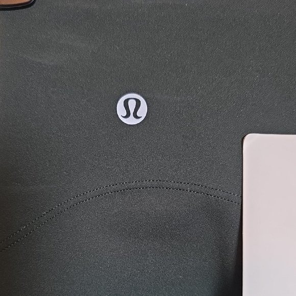 Lululemon Athletica Rainforest Green Glow Up HR Leggings. Sz 4 - Picture 5 of 11